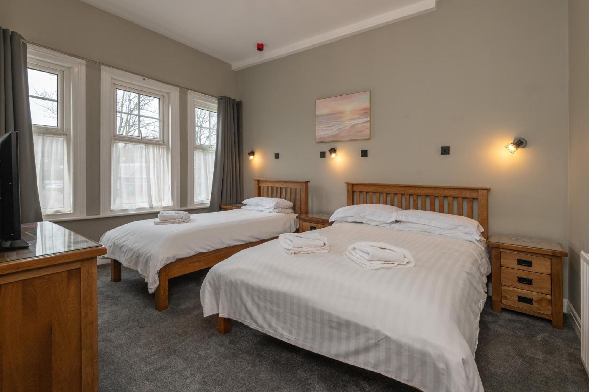 Ascot Grange - Voujon Resturant Hotel Leeds (West Yorkshire)