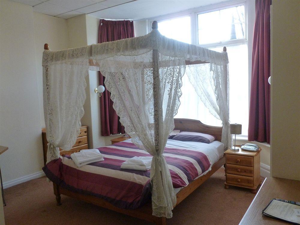 Ascot Grange - Voujon Resturant Leeds (West Yorkshire)